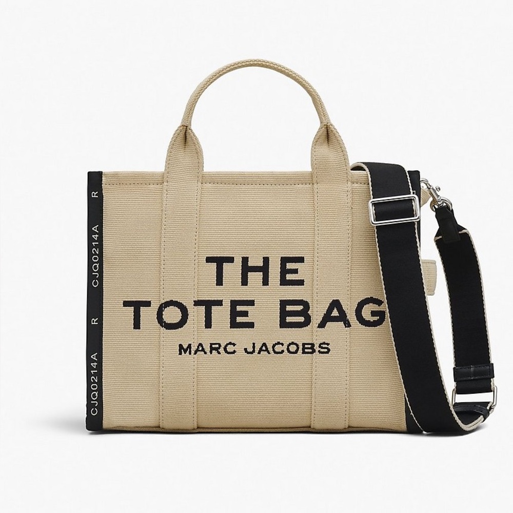 THE JACQUARD
MEDIUM TOTE BAG